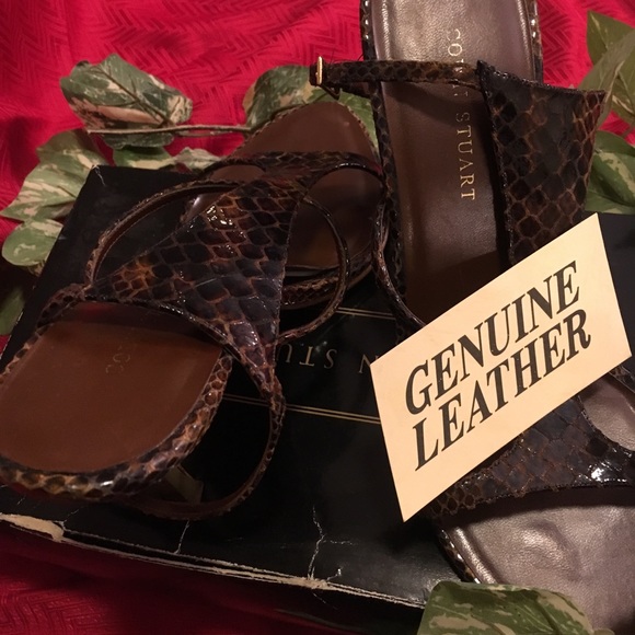 Shoes - Picture 3 of 8